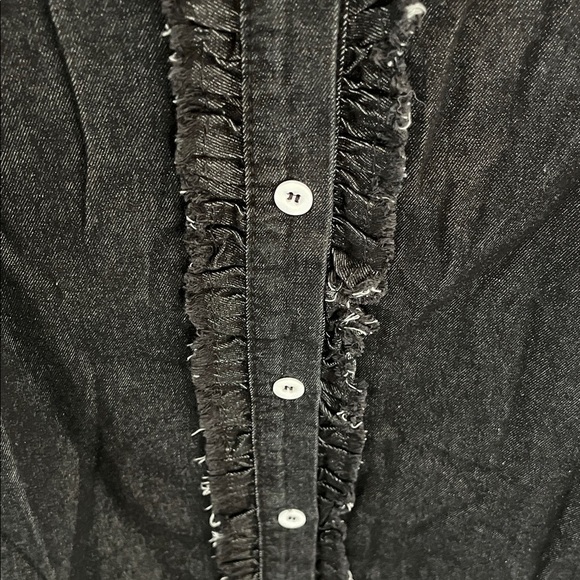 Stylish Black Button Down Women's Shirt - Picture 4 of 9